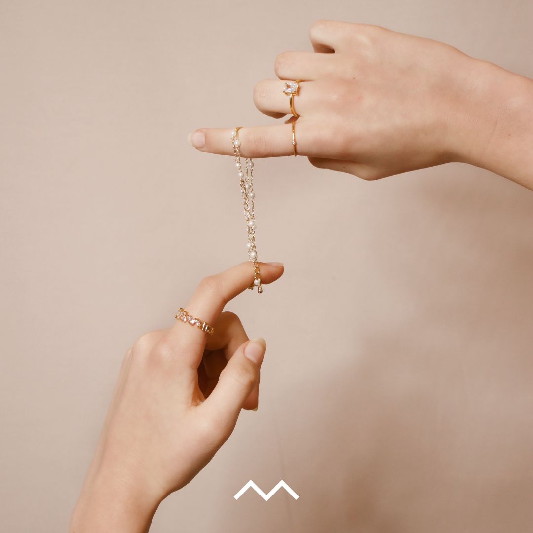 Comment entretenir ses bijoux pendant l’été ? - Les conseils Galerie Beaulieu _ Photo @joeyy-lee