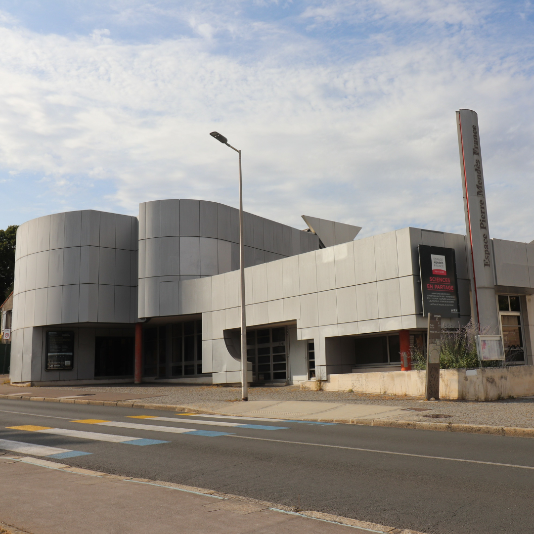 Espace Mendès France - Poitiers - crédit photo : Adobe Stock